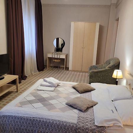 Home Hotel Apartments On Khreshchatyk Area Kiev Luaran gambar