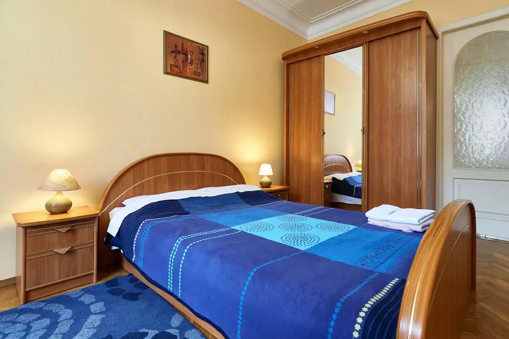 Home Hotel Apartments On Khreshchatyk Area Kiev Luaran gambar