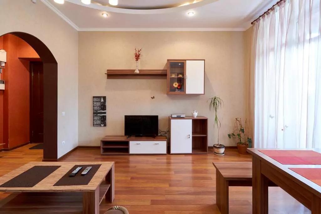 Home Hotel Apartments On Khreshchatyk Area Kiev Luaran gambar