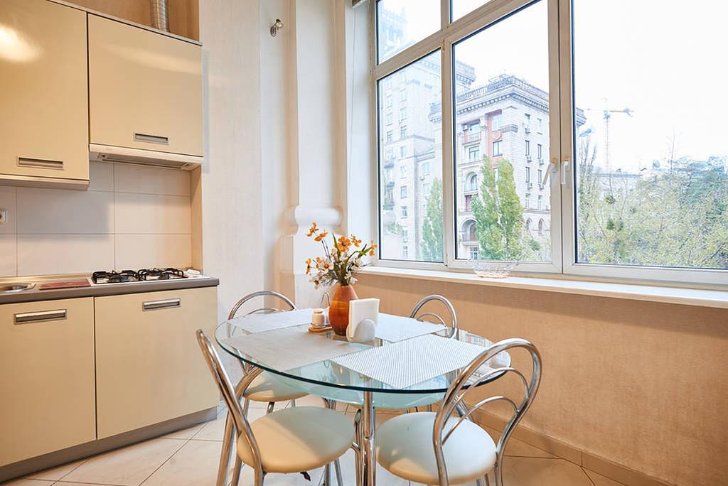 Home Hotel Apartments On Khreshchatyk Area Kiev Luaran gambar